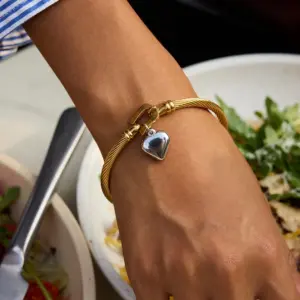 Stainless Steel Heart Bracelet for Women 8 S28909f0c7a1e4e1ea61fc71bca812687l