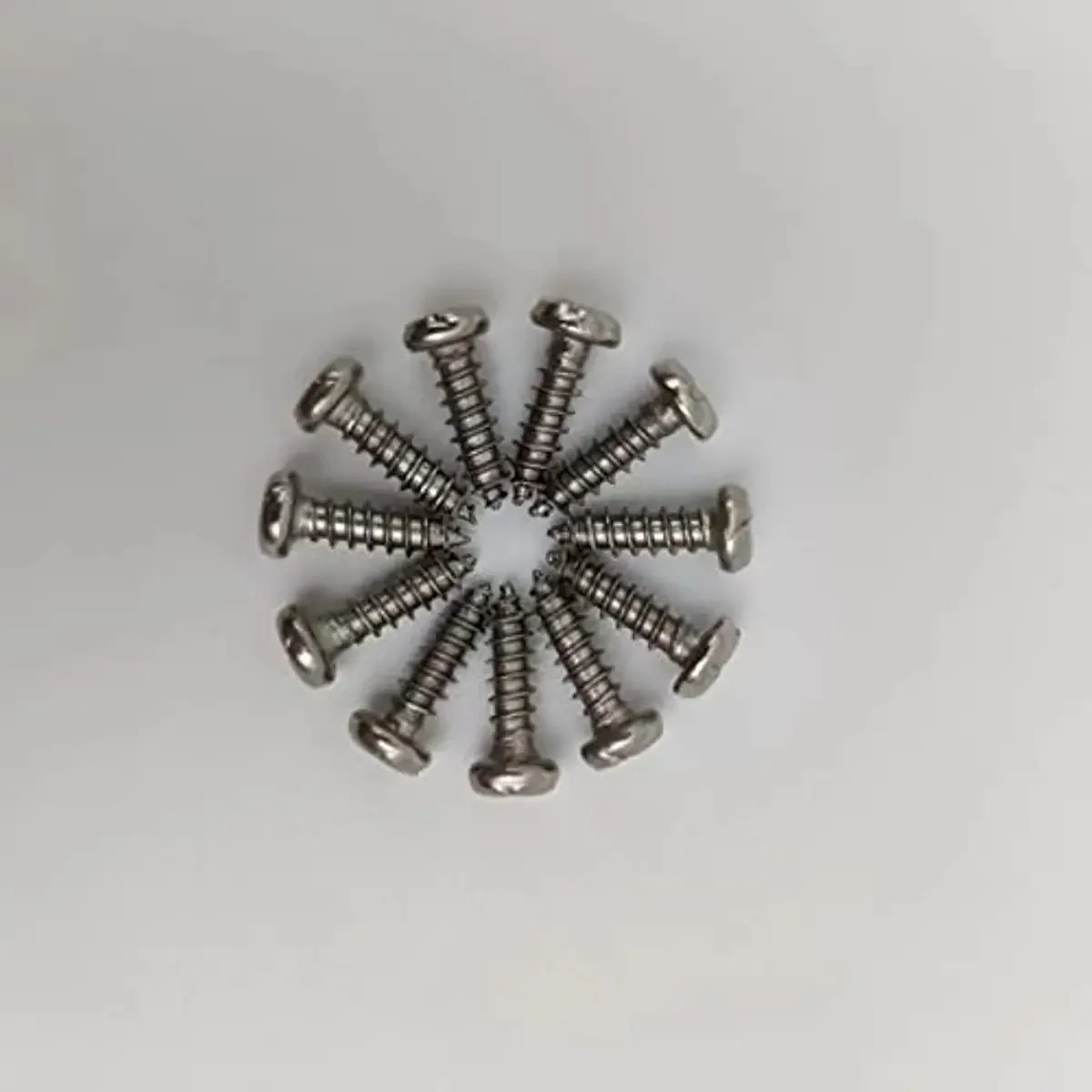 White Pearl Pickguard Set for Fender Stratocaster 5 White Pearl Pickguard Set for Fender Stratocaster - Image 5