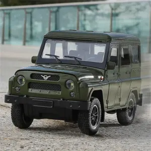 1:18 UAZ Hunter Alloy Model for Collectors