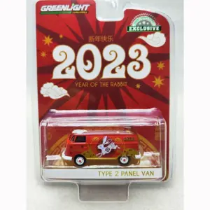 Festive Red VW T2 Van Collectible Model 10 S2915cf08be4b4667b25bb4bd3cef36f31