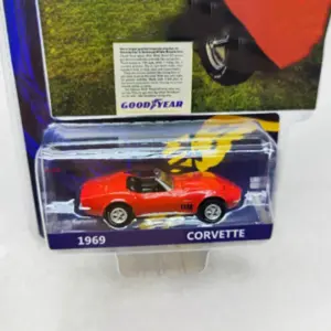 1969 Chevrolet Corvette 1/64 Diecast Model 3 S294f8c33723c4b7890fad7f290c63b2bV