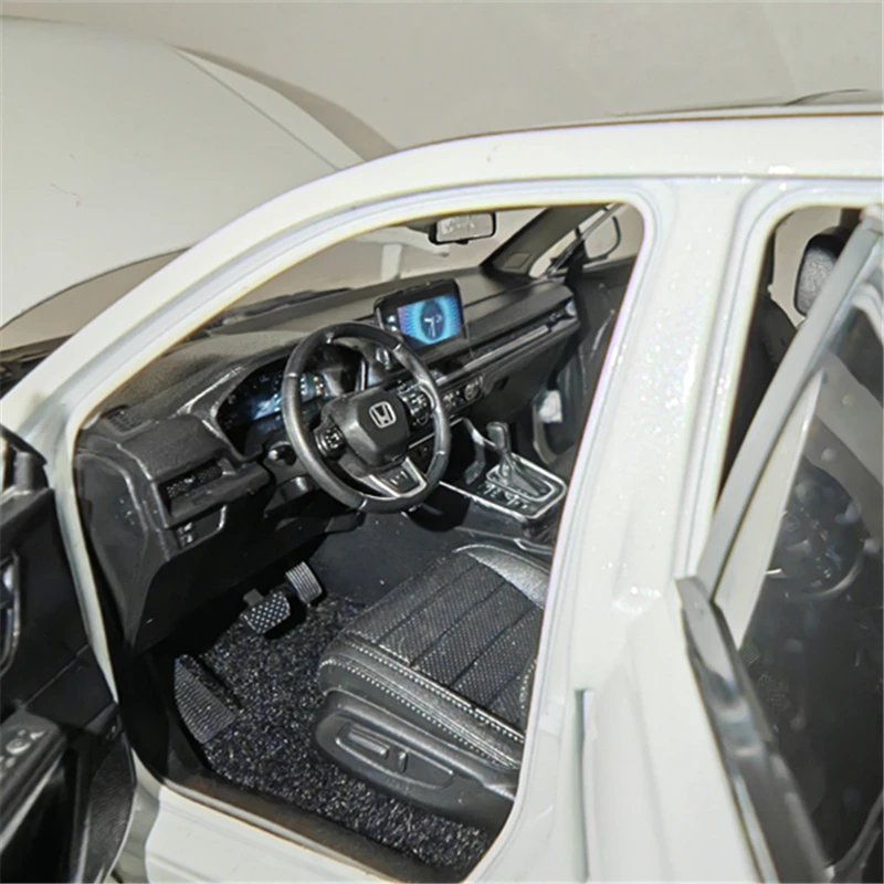 1:18 Scale Honda CR-V Diecast Model 2 1:18 Scale Honda CR-V Diecast Model - Image 2