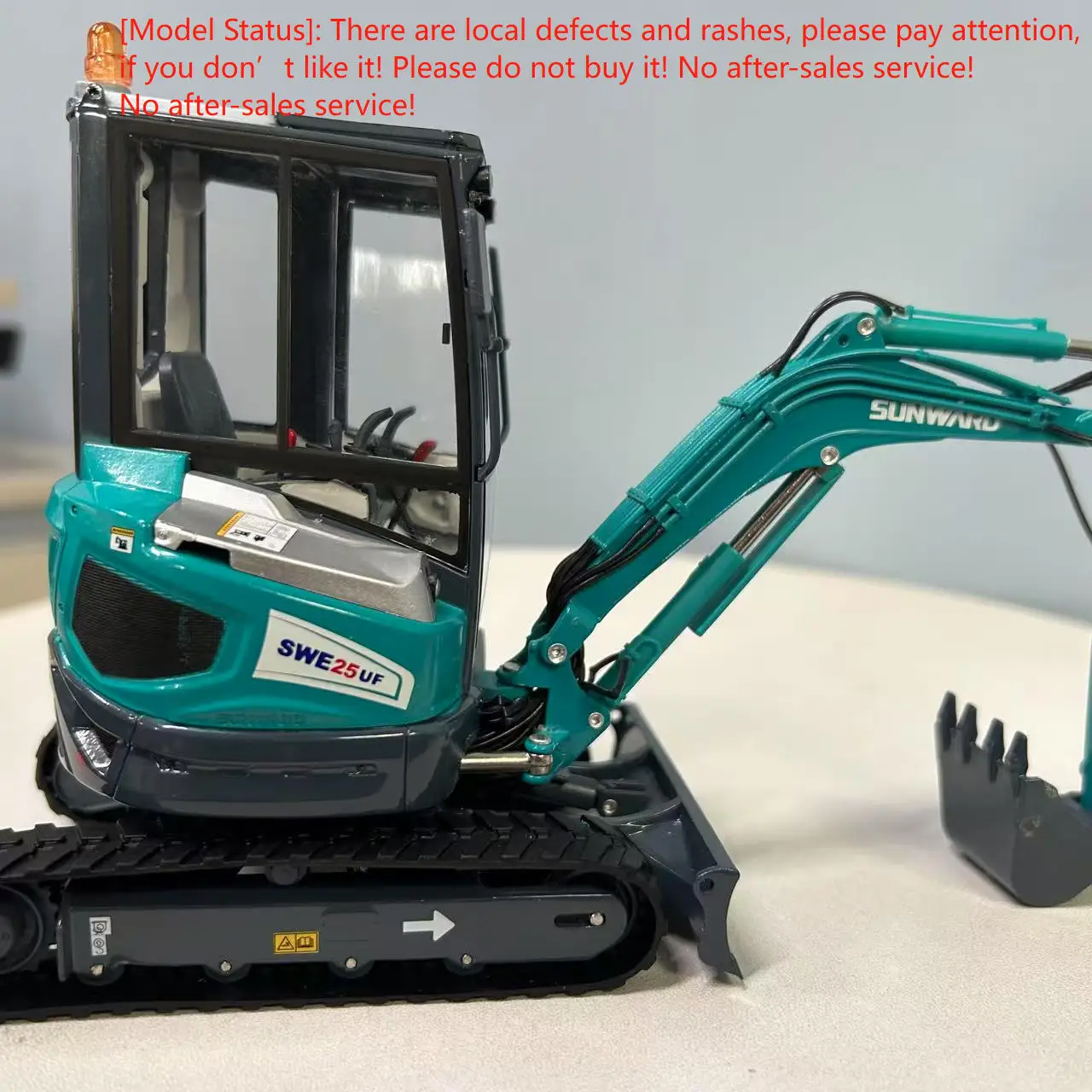 Sunward SWE25U Excavator Model 1:20 Scale 7 Sunward SWE25U Excavator Model 1:20 Scale - Image 7