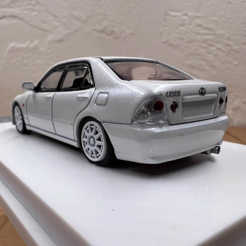 Lexus IS200 1:64 Diecast Model Replica 5 Lexus IS200 1:64 Diecast Model Replica - Image 5