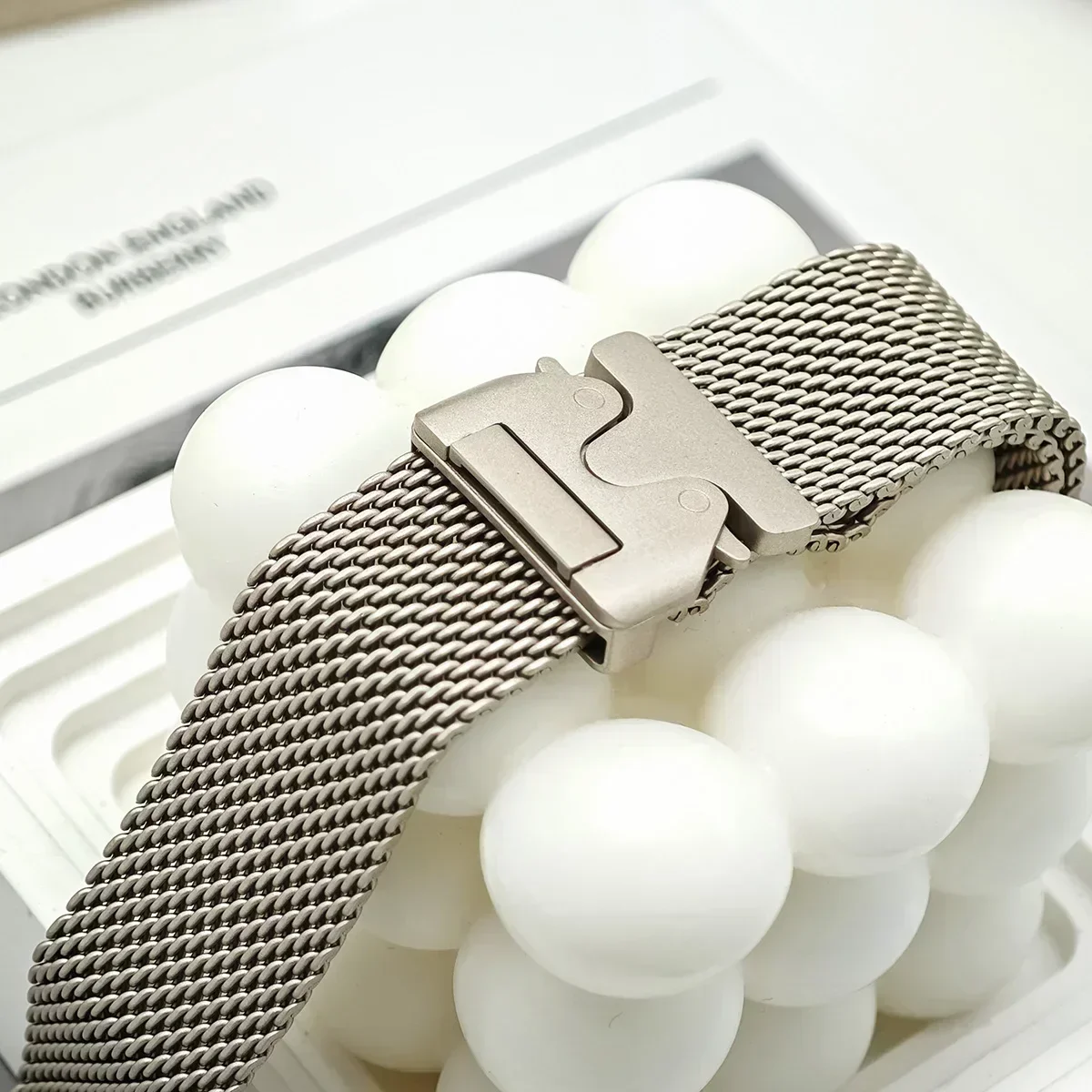 Silver Milanese Loop Strap for Apple Watch Series 5 Silver Milanese Loop Strap for Apple Watch Series - Image 5