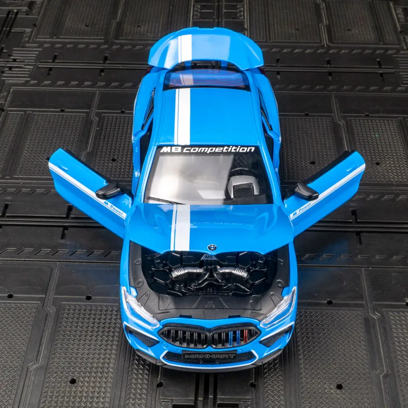 1:24 Scale Realistic Die-Cast Sports Car Model 3 1:24 Scale Realistic Die-Cast Sports Car Model - Image 3