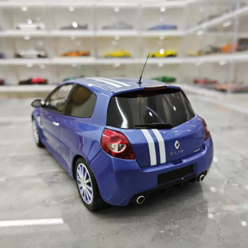 Vivid Blue Renault Clio 3 RS 1/18 Scale Model 3 Vivid Blue Renault Clio 3 RS 1/18 Scale Model - Image 3