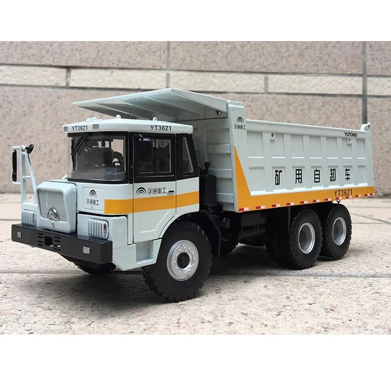 Yutong YT3621 1:32 Scale Dump Truck Model 2 Yutong YT3621 1:32 Scale Dump Truck Model - Image 2