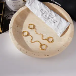 Gold-Tone Stainless Steel Clip Earrings 15mm 10 S29ea49a6b66a44aaa1ffe8dd9b9c0e9e9