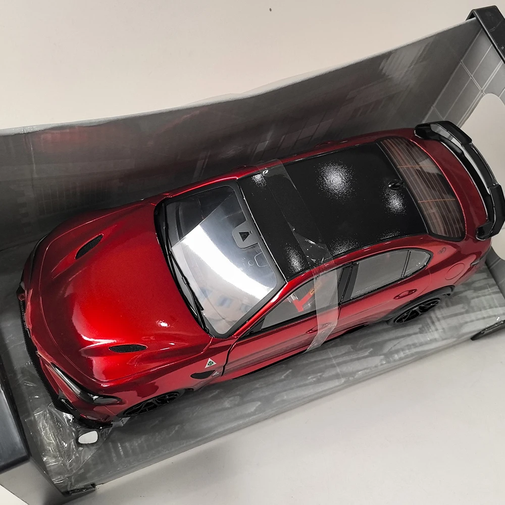1:18 Alfa Romeo Giulia GTA M Collectible Model 4 1:18 Alfa Romeo Giulia GTA M Collectible Model - Image 4
