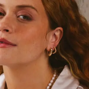 Heart-Shaped Gold Stainless Steel Hoop Earrings 12 S29f5358f72aa4b62b3501222b6c0c724M