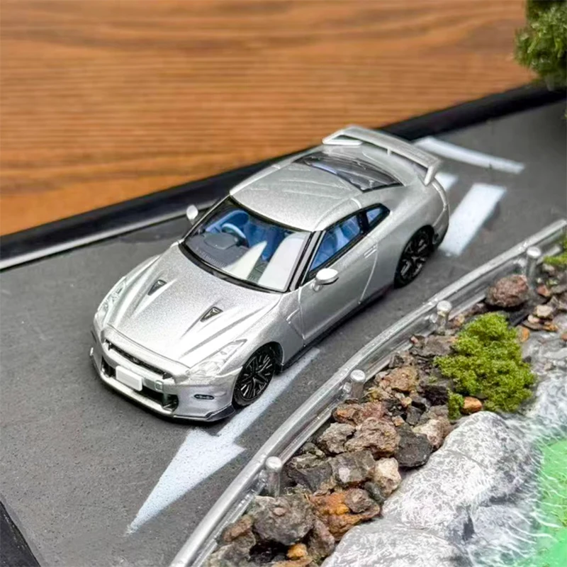 Silver GTR R35 diecast model 1:64 scale 2 Silver GTR R35 diecast model 1:64 scale - Image 2