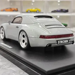 1:18 Porsche 911 STROSEK MEGA 30 Jahre Collectible Model 9 S2a6b22d2a9ec43ab9544d705ebc1f8ecX