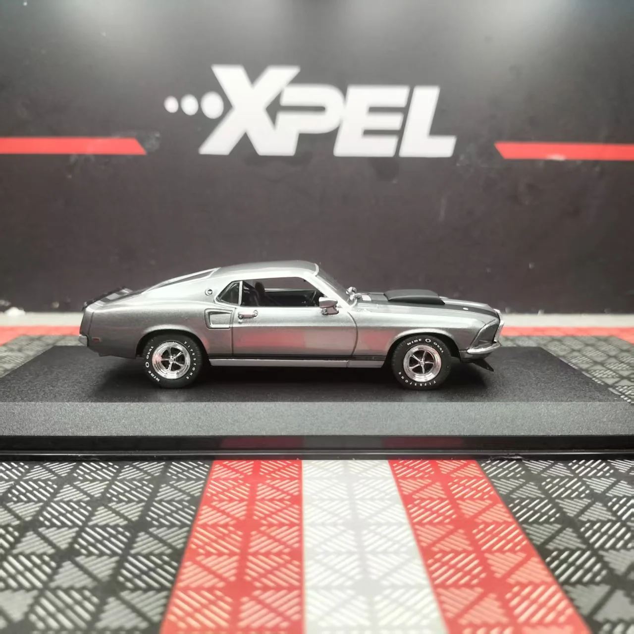 1969 Ford Mustang BOSS 429 Model Replica 3 1969 Ford Mustang BOSS 429 Model Replica - Image 3