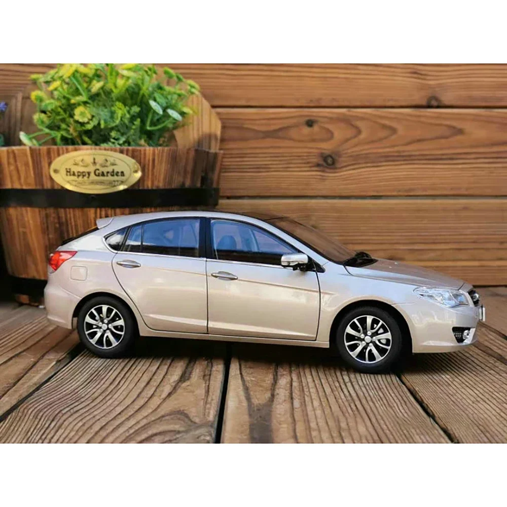 Southeast V6 2013 1:18 Scale Die-Cast Model 2 Southeast V6 2013 1:18 Scale Die-Cast Model - Image 2