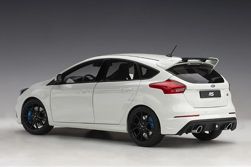 1:18 Scale Ford Focus RS 2016 Diecast Model 3 1:18 Scale Ford Focus RS 2016 Diecast Model - Image 3