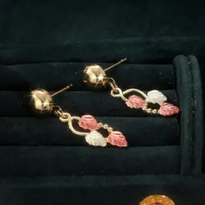 S2b042f4be2764b05861e12bbf65fb600J