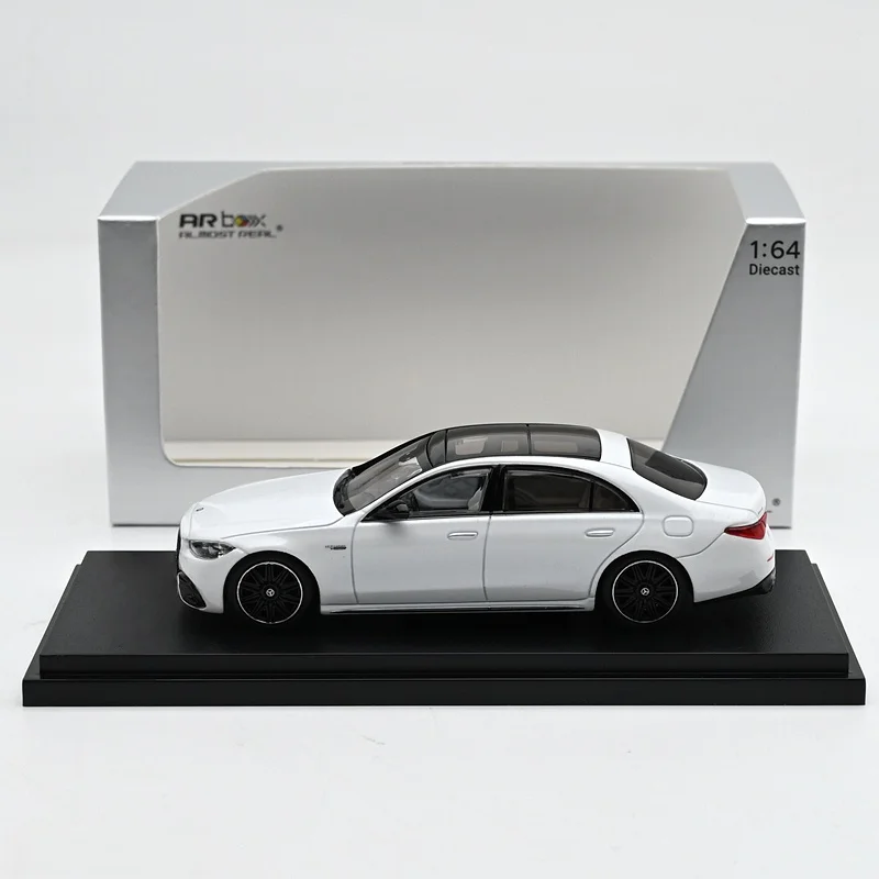 Mercedes-Benz S63 E Performance 1:64 Diecast Model 4 Mercedes-Benz S63 E Performance 1:64 Diecast Model - Image 4