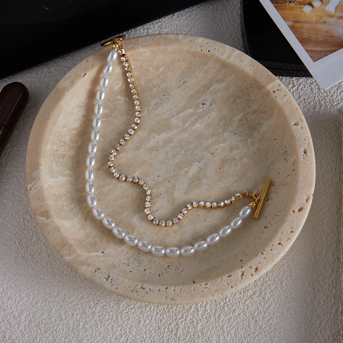 Elegant Stainless Steel Gold-Inlay Pearl Bracelet 4 Elegant Stainless Steel Gold-Inlay Pearl Bracelet - Image 4