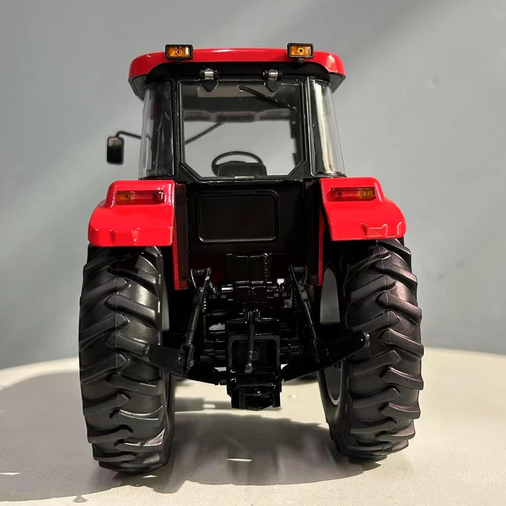 1:24 Scale Dongfanghong LX1204 Tractor Model 6 1:24 Scale Dongfanghong LX1204 Tractor Model - Image 6