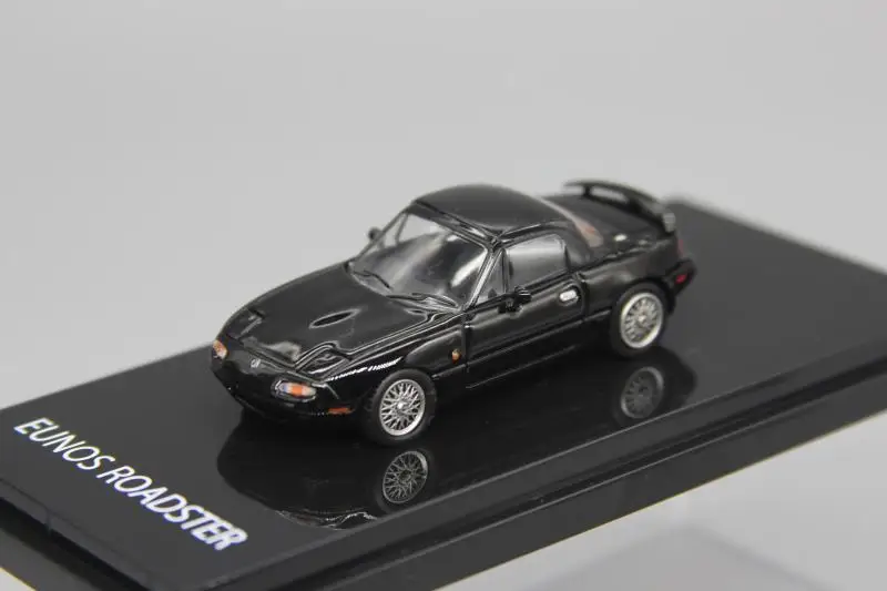 1:64 Scale Mazda Miata MX-5 Diecast Model 3 1:64 Scale Mazda Miata MX-5 Diecast Model - Image 3