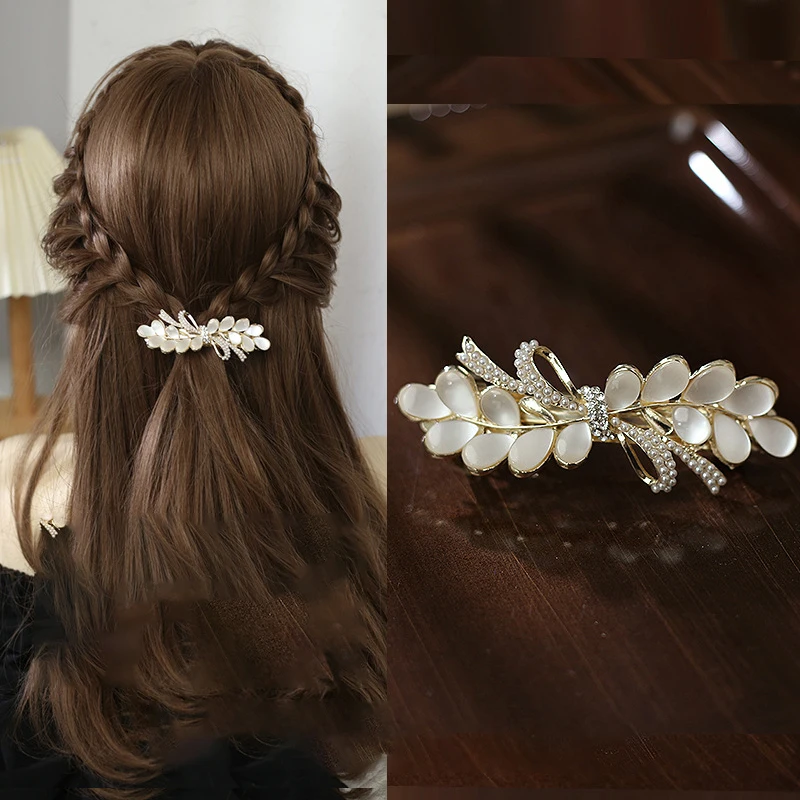 Elegant Floral Hair Clip for Thick Hair 2 Elegant Floral Hair Clip for Thick Hair - Image 2