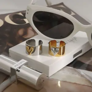 S2bff9f43387042228608e9974e7c681bB