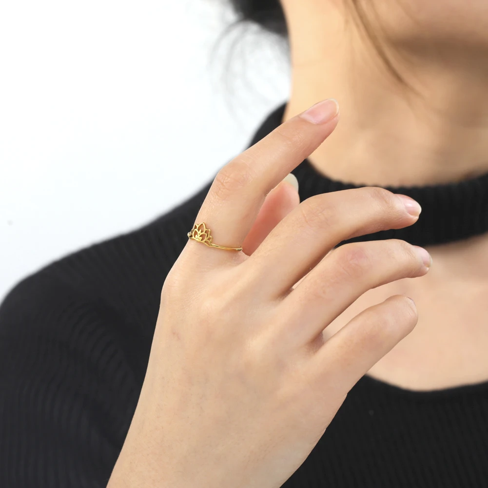 Gold Lotus Vintage Women's Ring 2 Gold Lotus Vintage Women's Ring - Image 2