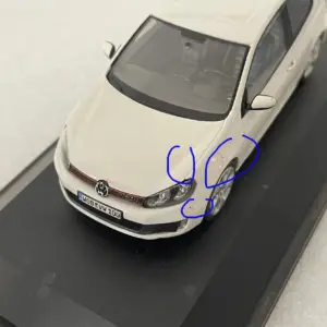 S2d670d376be94275817ac6202f4df35c1