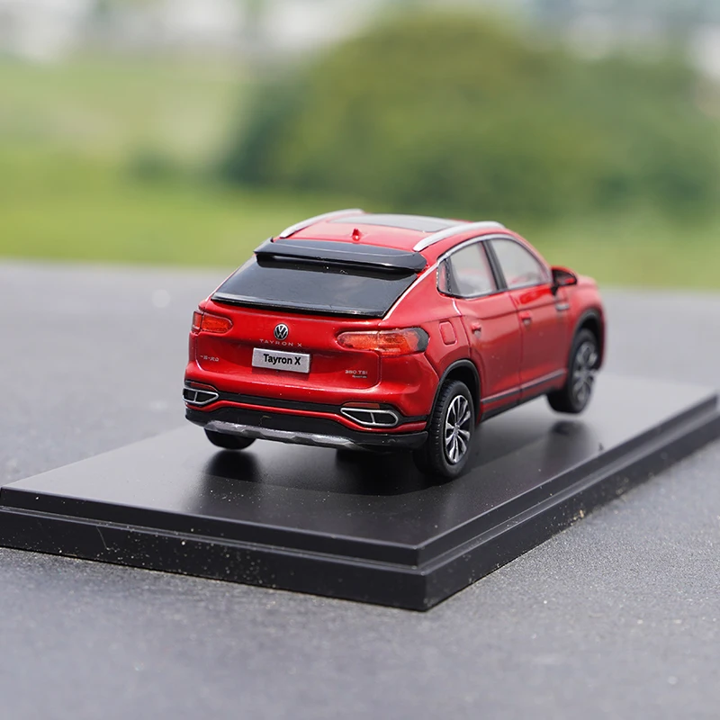 Volkswagen Tayron X 1:43 Diecast Model in Blue or Red 2 Volkswagen Tayron X 1:43 Diecast Model in Blue or Red - Image 2