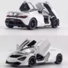 White 1:32 Alloy Model Car with Lights