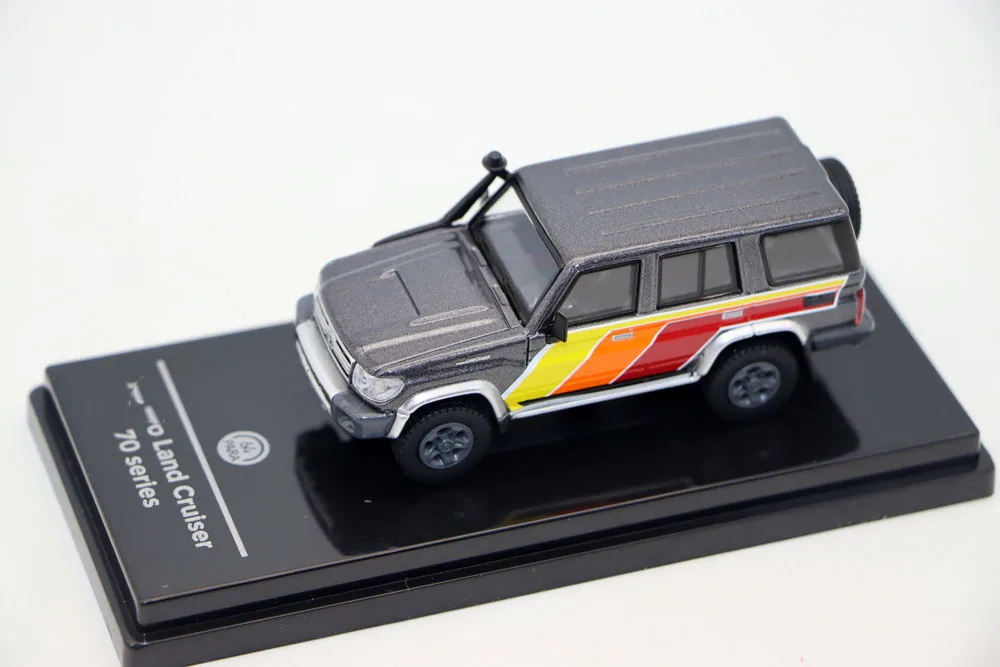 Land Cruiser 70 Series Miniature Diecast Model 6 Land Cruiser 70 Series Miniature Diecast Model - Image 6
