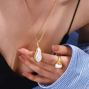 Elegant Minimalist Gold Pearl Necklace for Women 8 S2f27ce99fbb34f7caa098786715deb149