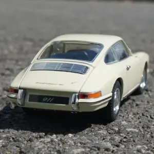 1:24 Scale Porsche 911 Diecast Model 10 S2fb77d90a6e049b88b02025944e03a72S