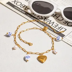 Elegant Stainless Steel Heart Necklace Set 12 S2fd08bf6c60a43cc9a688c70a60ec50e7