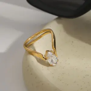 Minimalist Gold Stainless Steel Ring with Gemstone 10 S3081379f19204980b919ef308df8932bM