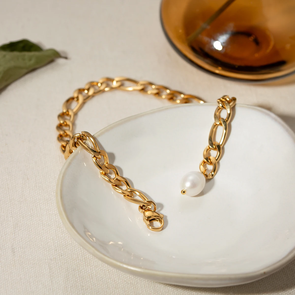 Stainless Steel Figaro Chain Anklet with Pearl 4 Stainless Steel Figaro Chain Anklet with Pearl - Image 4