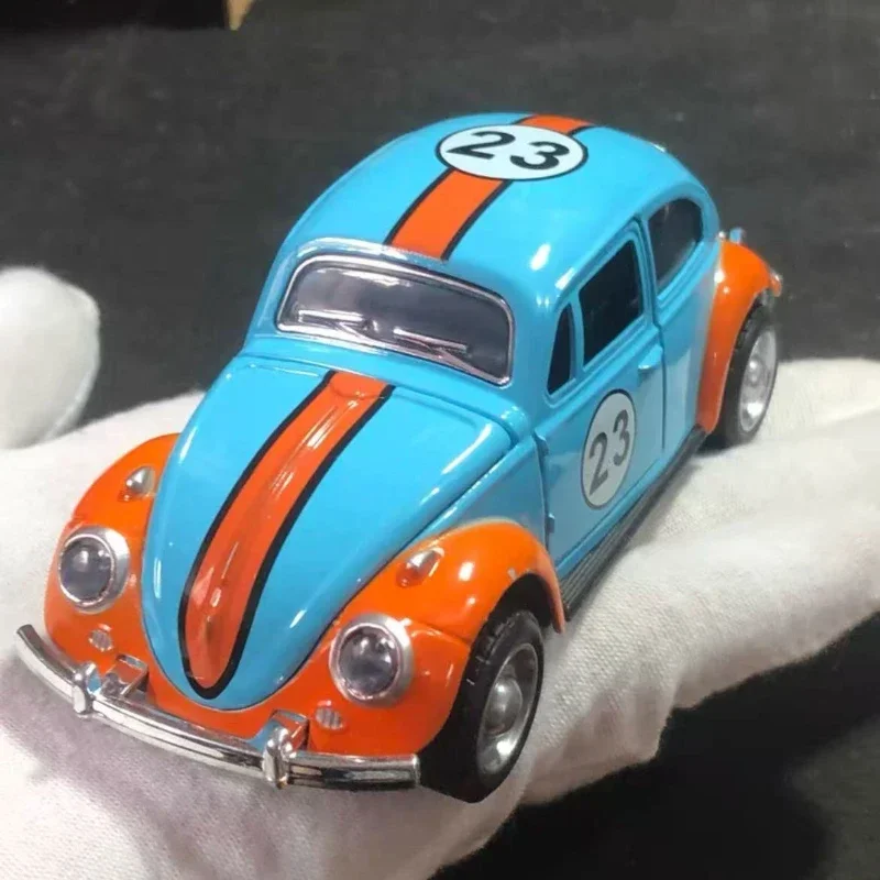 1:32 Scale Vintage Volkswagen Beetle Diecast Model 6 1:32 Scale Vintage Volkswagen Beetle Diecast Model - Image 6