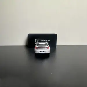 1:64 ZEEKR 001 Diecast Model in 4 Color Options 10 S3143d30949a84d60b4c5880fad4b9eb6r
