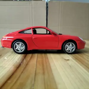 1:18 Scale Porsche 911 Carrera Model for Collectors 11 S31bd137c8dcf4ca5992faf1fd6b8c93do