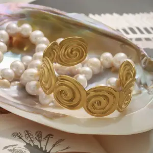 S321d505a60484371bc6c22781aa01ef7W