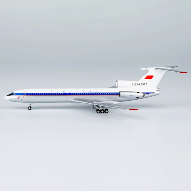 Tupolev Tu-154 Model Airplane 1/400 Scale 2 Tupolev Tu-154 Model Airplane 1/400 Scale - Image 2
