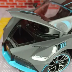 Bugatti Divo 1:24 Scale Diecast Model 12 S328b1d3204a24eb3819c8877c081fbf9Z