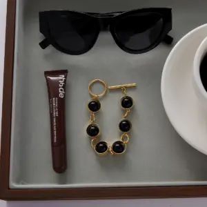 S32b5efd6ede84225b3600898c28fc506W