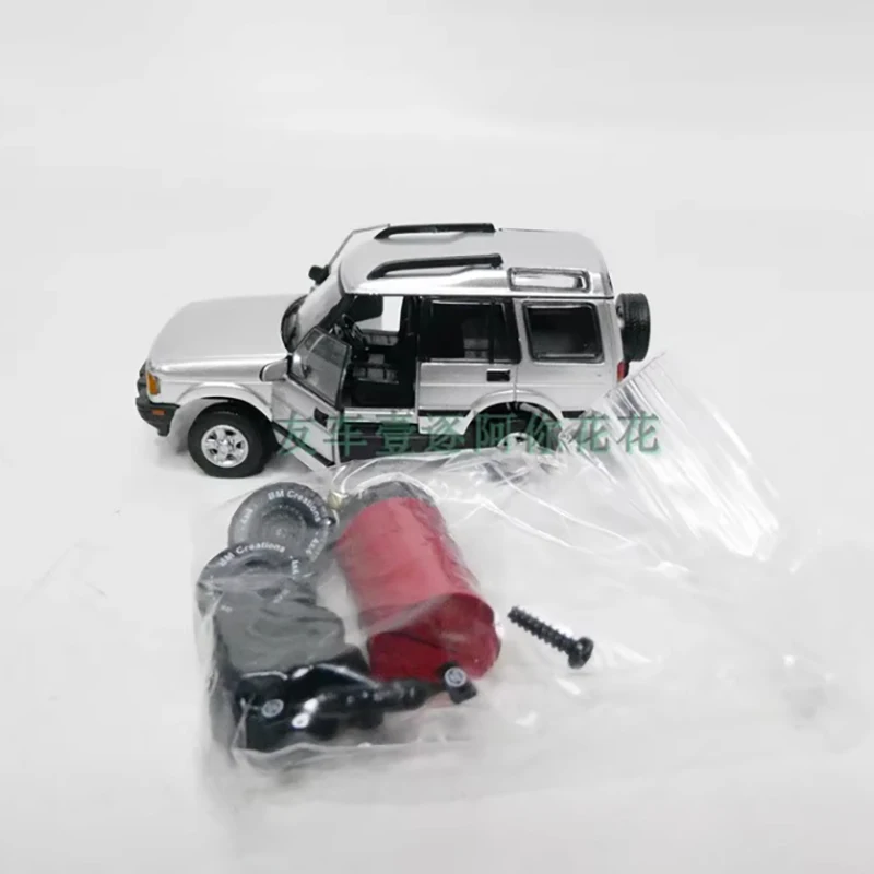 Land Rover Discovery 1998 1/64 Scale Diecast Model 6 Land Rover Discovery 1998 1/64 Scale Diecast Model - Image 6