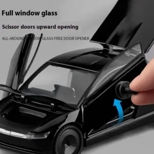 1:32 Scale Gold Car Model Diorama 13 S33273224eb654f76a14dc892c8b6d63b0