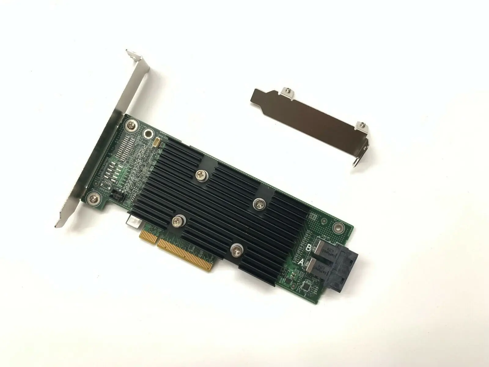 HBA330 12Gbps SAS PCIe 3.0 Controller Card 3 HBA330 12Gbps SAS PCIe 3.0 Controller Card - Image 3