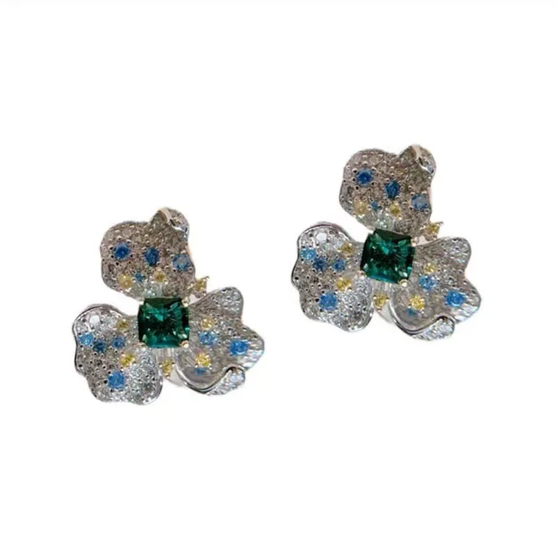 Elegant Silver and Green Beryl Jewelry Set 6 Elegant Silver and Green Beryl Jewelry Set - Image 6