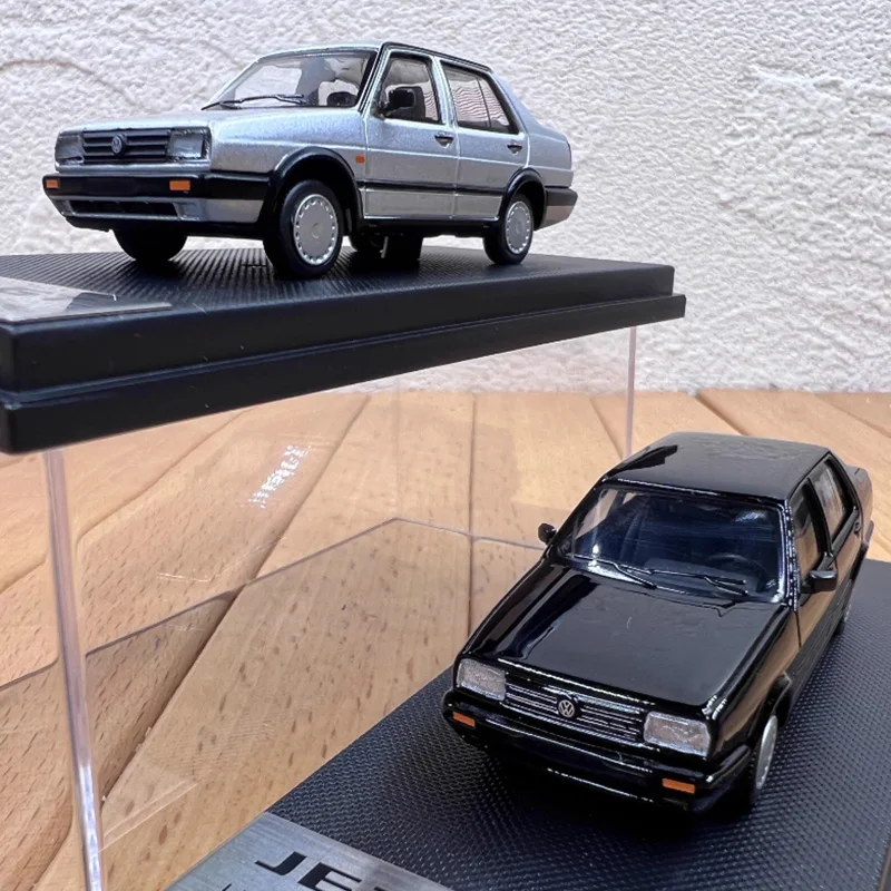 Vintage Jetta GT 1:64 Diecast Model Collection 5 Vintage Jetta GT 1:64 Diecast Model Collection - Image 5