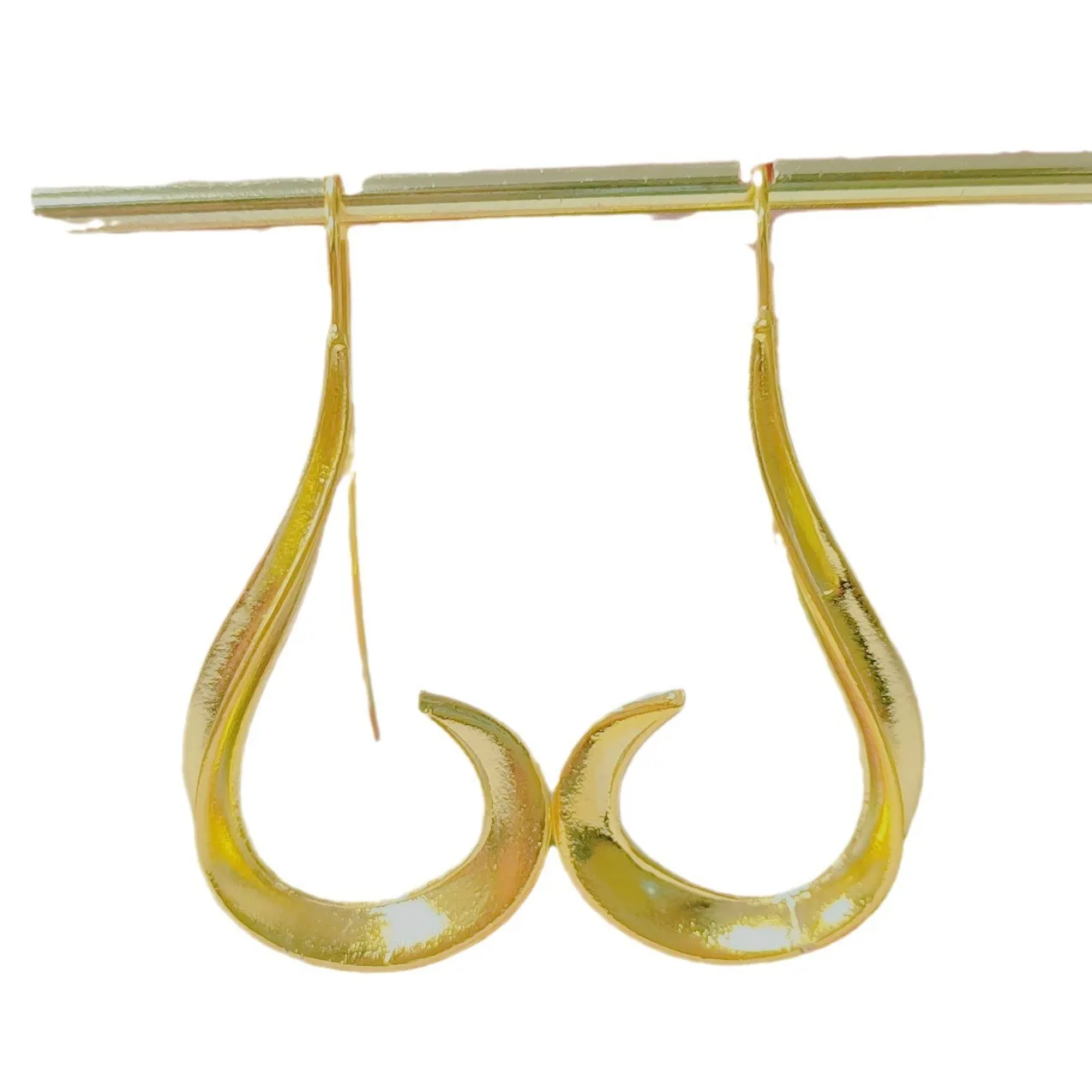 Vintage Crescent Moon Earrings in Zinc Alloy 4 Vintage Crescent Moon Earrings in Zinc Alloy - Image 4